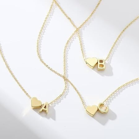 Fashion heart-shaped 26-letter simple necklace creative Joker heart pendant short clavicle chain lady