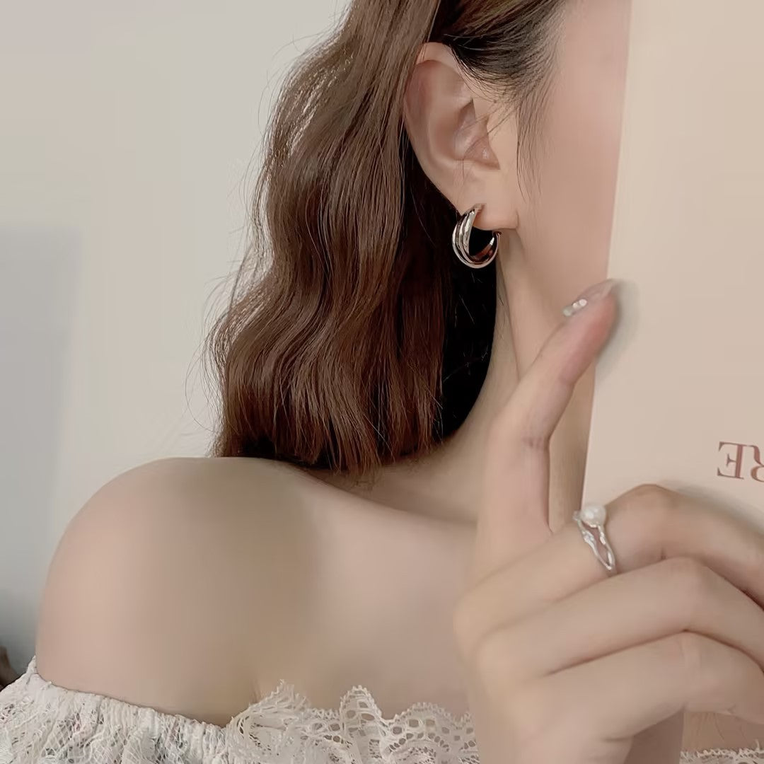 Women's Metal Twist Light Luxury Earrings