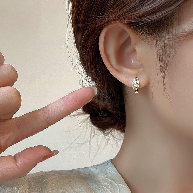 French Style Full Diamond Leaf Earrings High-end Classic Design